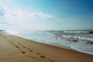 sea-beach-footprint-steps